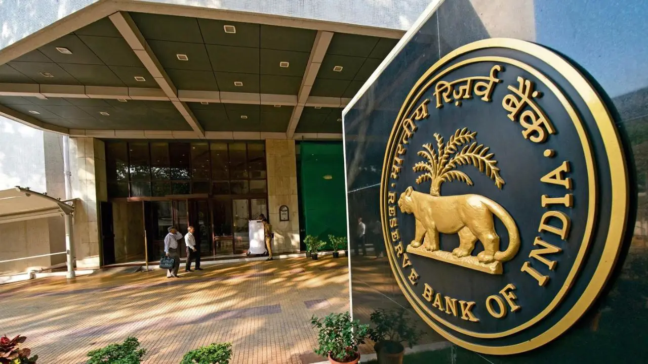 indian rbi governor against cryptocurrency